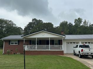 1340 Farmer Rd, Starr, SC 29684