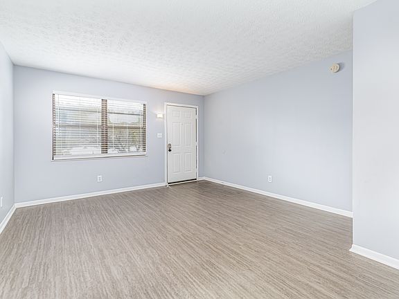 2nd image of 1509 Dutch Valley Dr