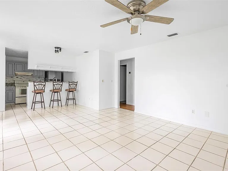 1834 Bough Ave #1 — Photo 3