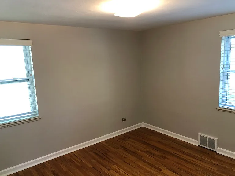 595 S High St — Photo 12