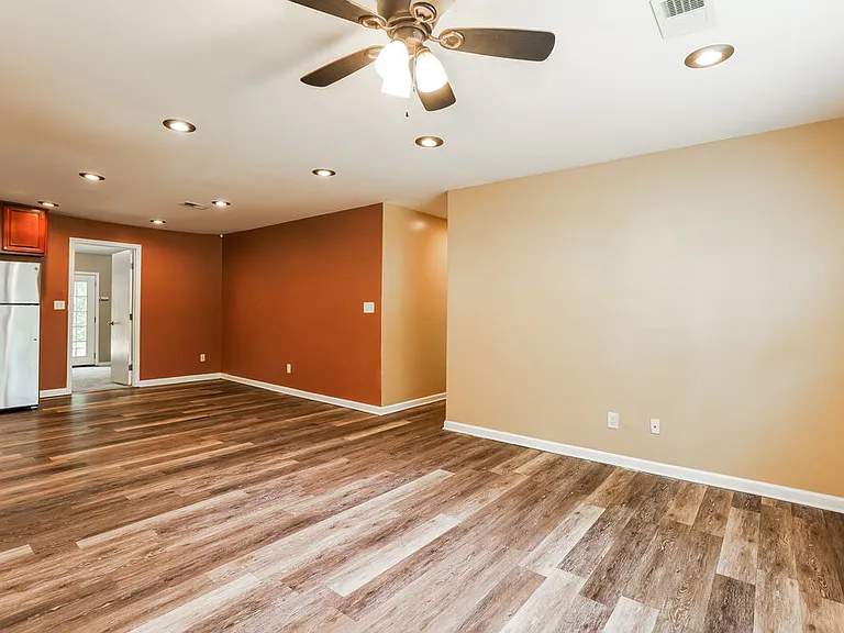 2410 Ozark Trl SW — Photo 5