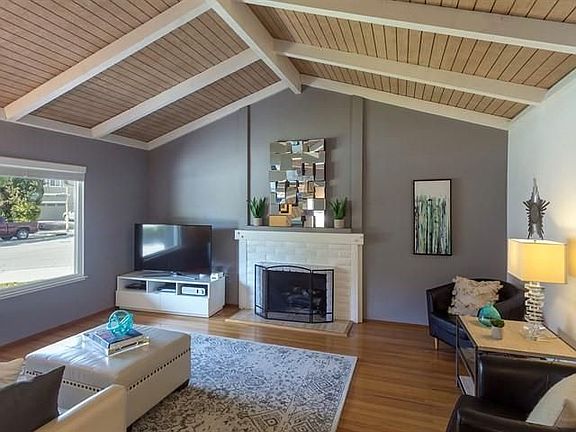 2nd image of 502 Los Pinos Way