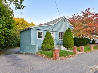 120 Milton St, Dedham, MA 02026