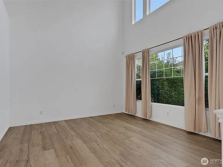 6735 Montevista Dr SE — Photo 3