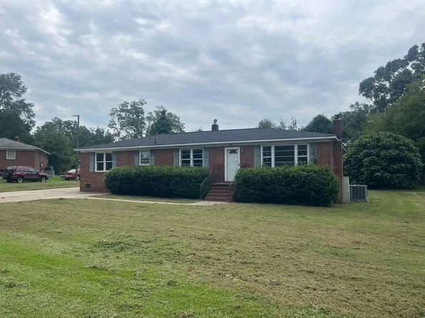 561 Crescent Ave, Woodruff, SC 29388