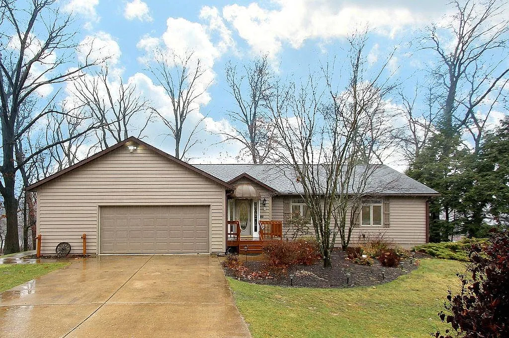 1488 W Valleywood Dr photo 1