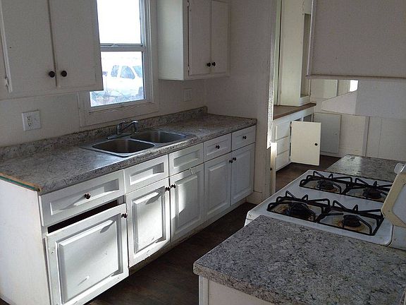 4th image of 45415 28th St E