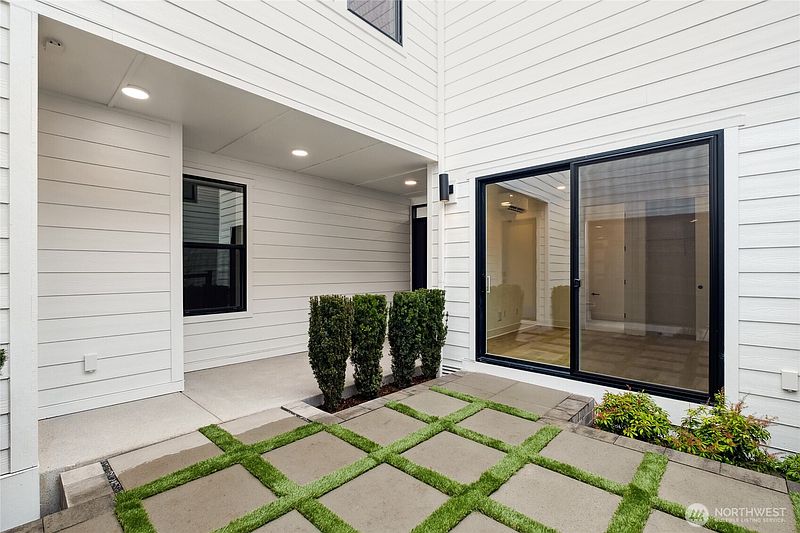 4th image of 13756 SE 85th Street