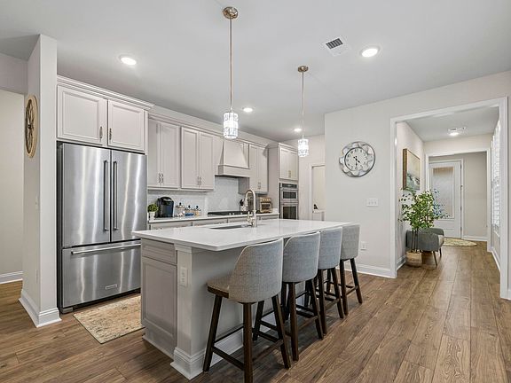 3rd image of 1307 Littleleaf Loop