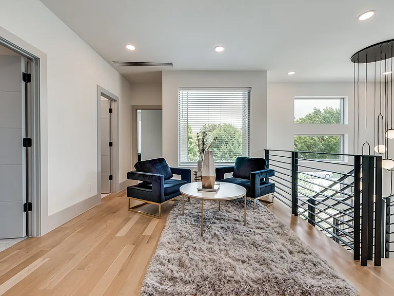 4528 W Amherst Ave — Photo 16