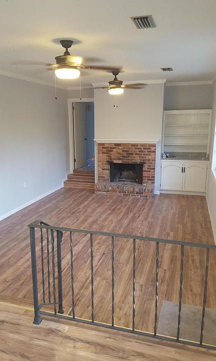 2nd image of 948 W Parkridge Cir