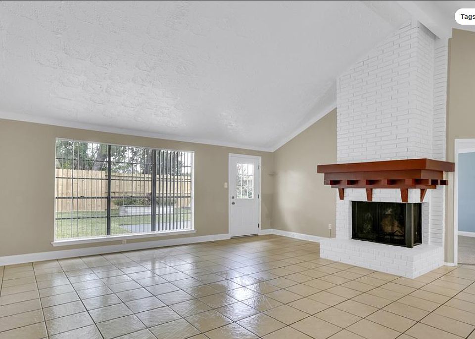 2nd image of 15815 Thistledew Dr