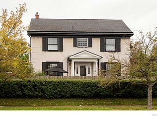 69 Clarendon Pl, Buffalo, NY 14209