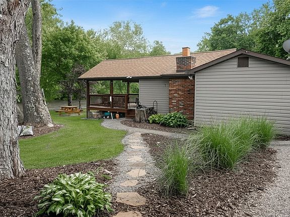 4th image of 136-138 Paradise Dr