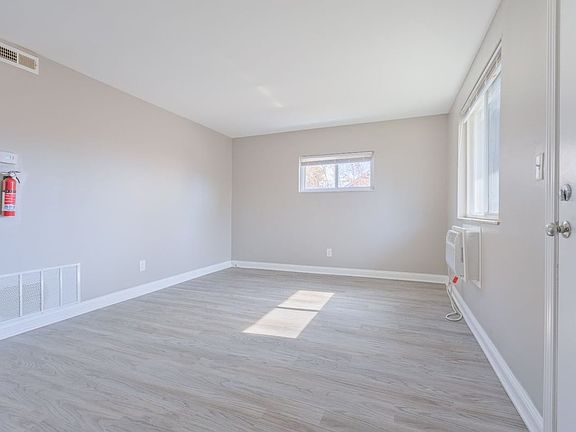 3rd image of 2485 Deming Ave #6