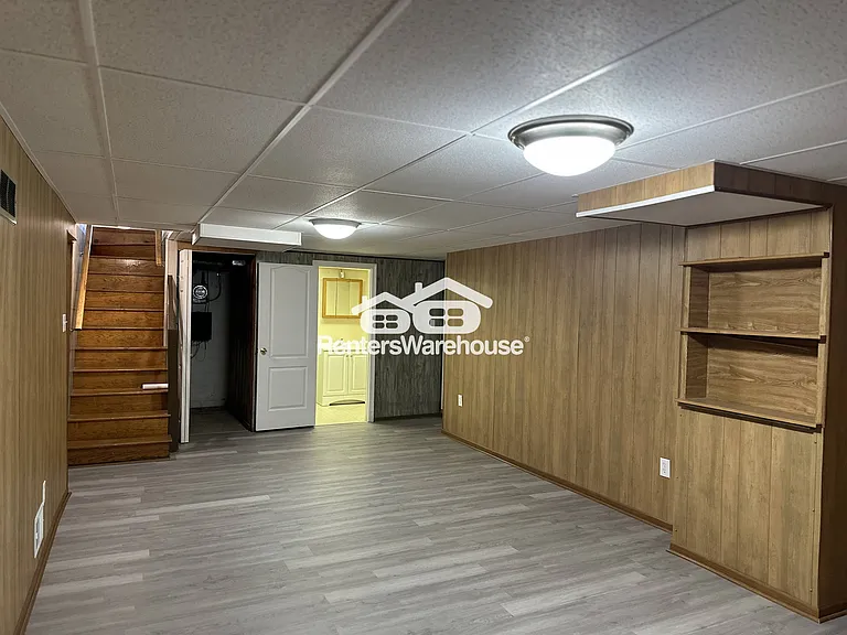 223 Deep Dale Dr — Photo 22