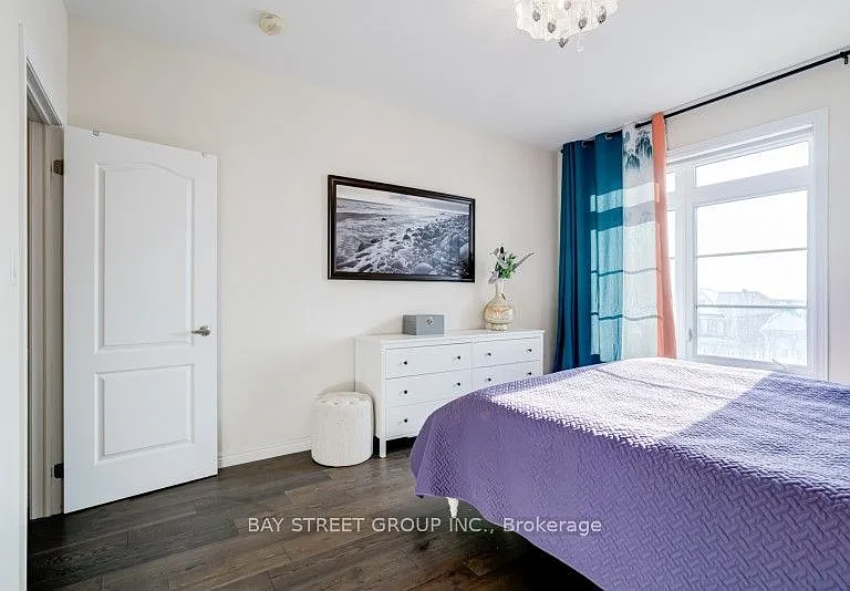 121 Luzon Ave — Photo 27