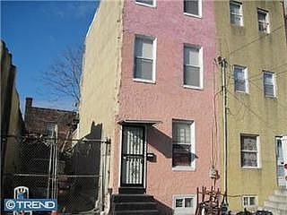 2nd image of 3754 N Randolph St