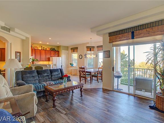 3rd image of 225 Big Horn Dr Unit 3