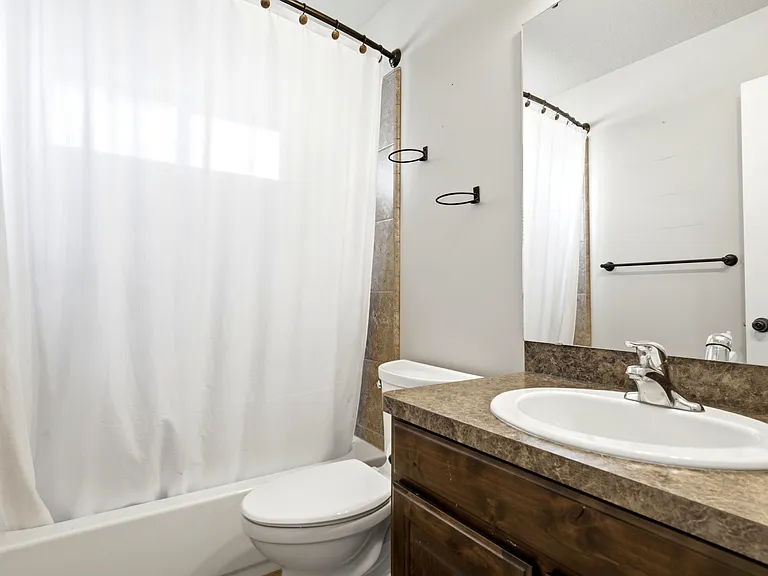 5742 S 4525 W — Photo 16