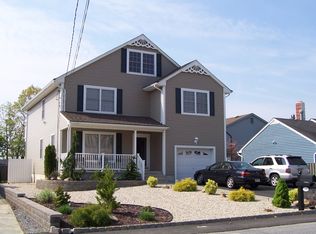 135 Pinewood Rd, Toms River, NJ 08753