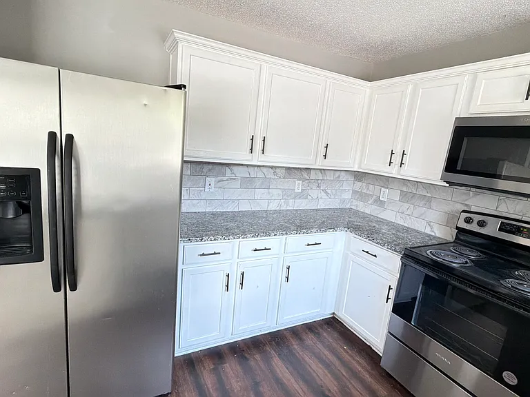 2400 Hampton Estates Dr SW #A — Photo 20