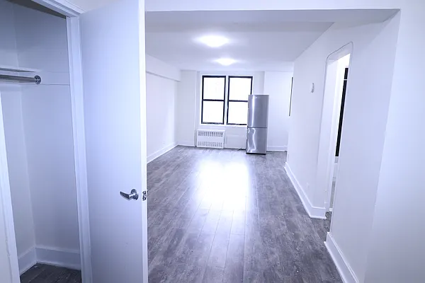 Rented by A&E Real Estate Management | media 15