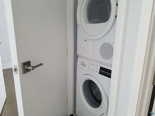 Rented by EXR | media 10