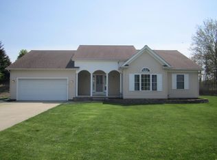 9699 Oxford Glen Dr, Mentor, OH 44060