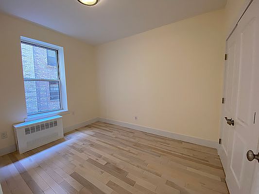 5th image of 146 E 19th St APT 2D