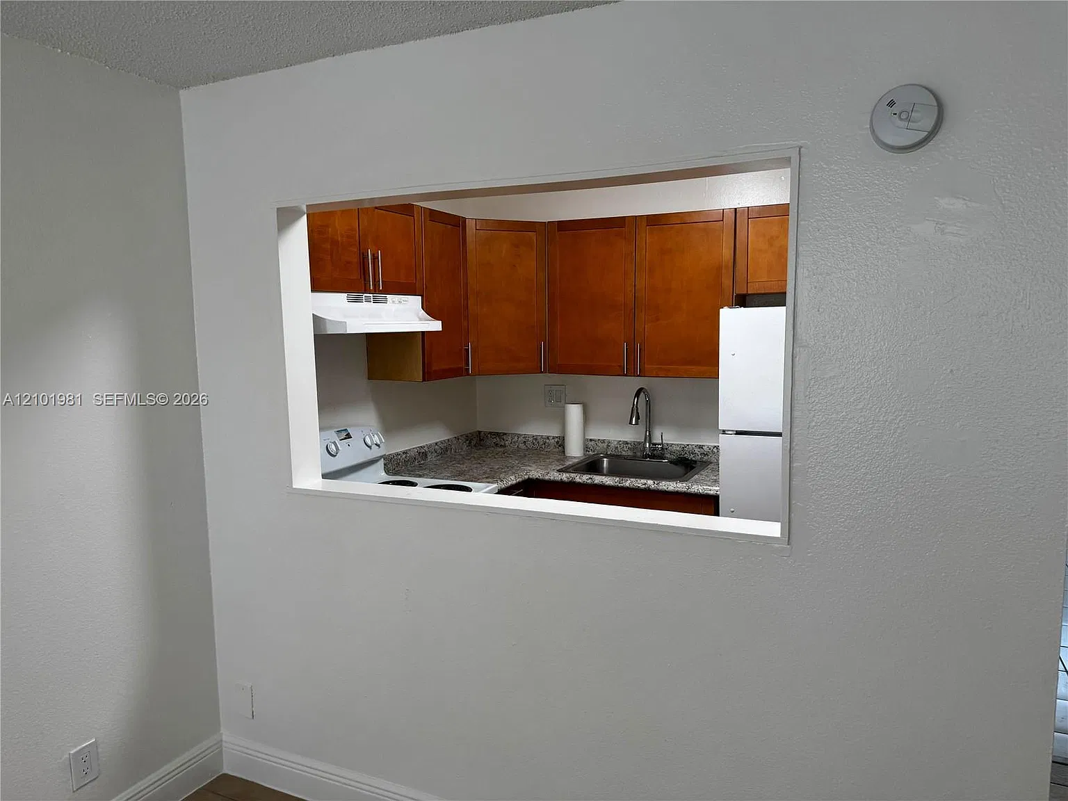 Ocean Drive Estates Condo — Photo 2