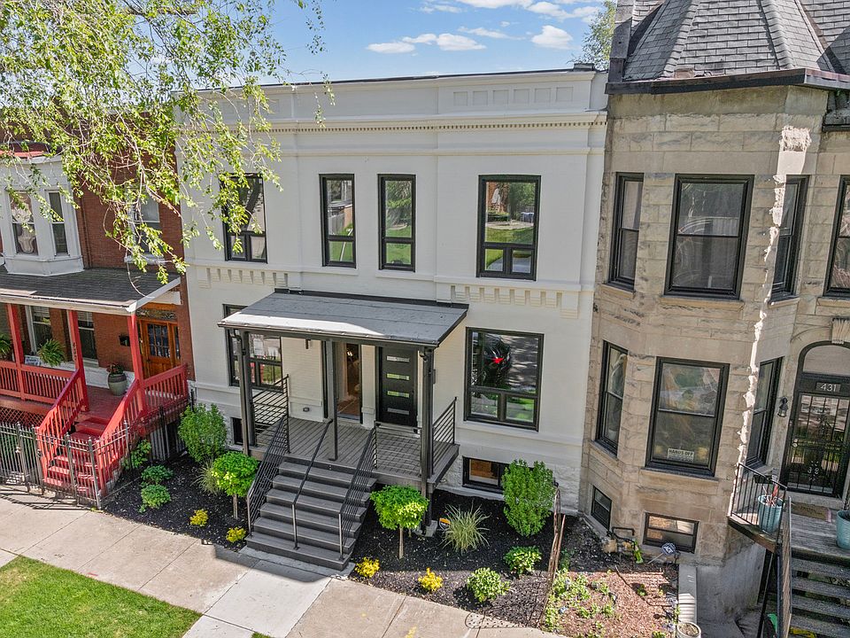 1st image of 435 E 46th Pl
