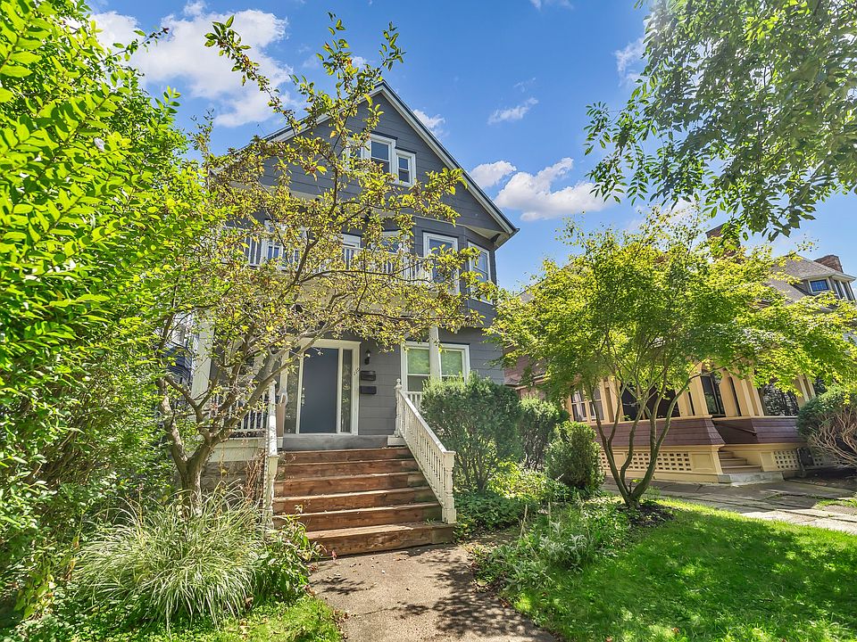 1st image of 119 Richmond Ave #1