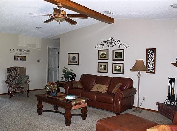 4th image of 1108 W University Dr