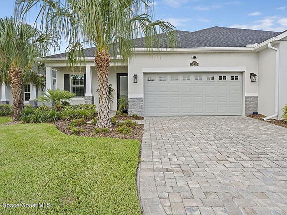 3rd image of 2729 Avalonia Dr