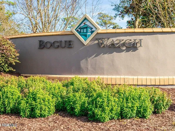 206 Crystal Water Place, Newport, NC 28570