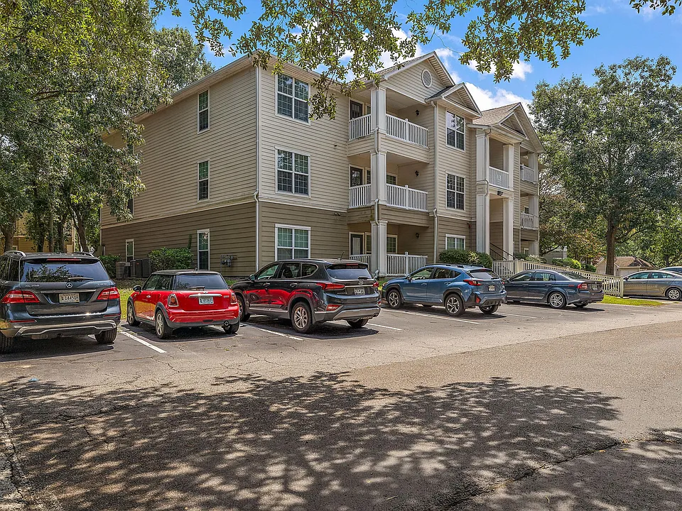 700 Daniel Ellis Dr #13201