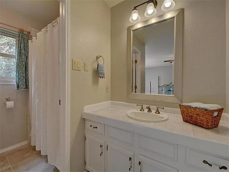 7601 Hawkeye Dr — Photo 21