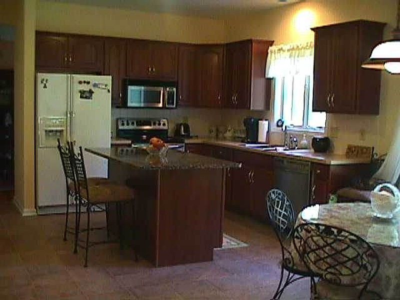 3rd image of 22 WAYFIELD Lane
