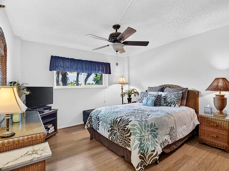 3425 Via Poinciana #201 — Photo 29