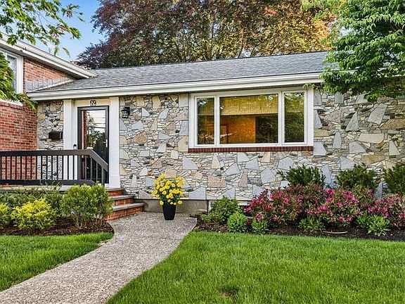 3rd image of 59 Deborah Rd