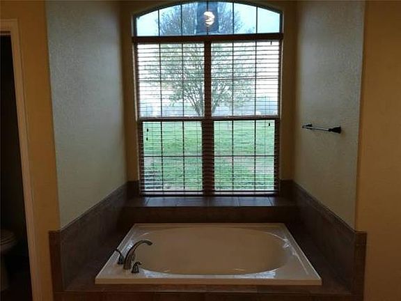 2nd image of 16219 Oxbow Trl #1
