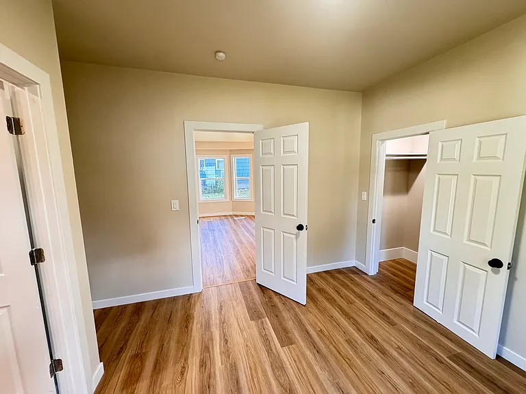 321 W Summa St — Photo 25