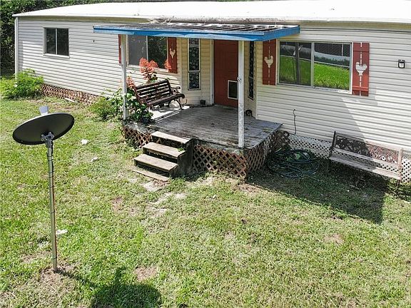 3rd image of 4155 Woodland Cir