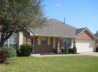 1605 Hyde Park Blvd, Cleburne, TX 76033