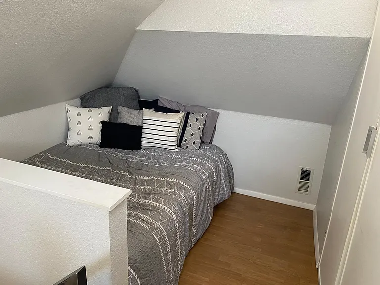 4228 N Raleigh St — Photo 12