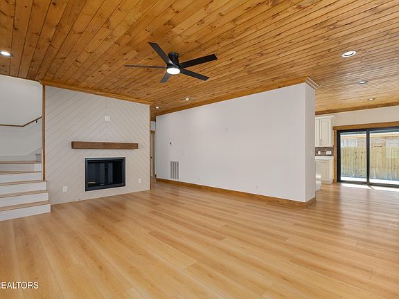 5th image of 31036 Oberlin Ln