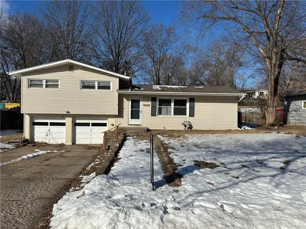 7012 NW Avalon St, Kansas City, MO 64152