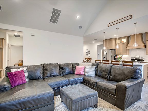 5th image of 565 Beck Dr