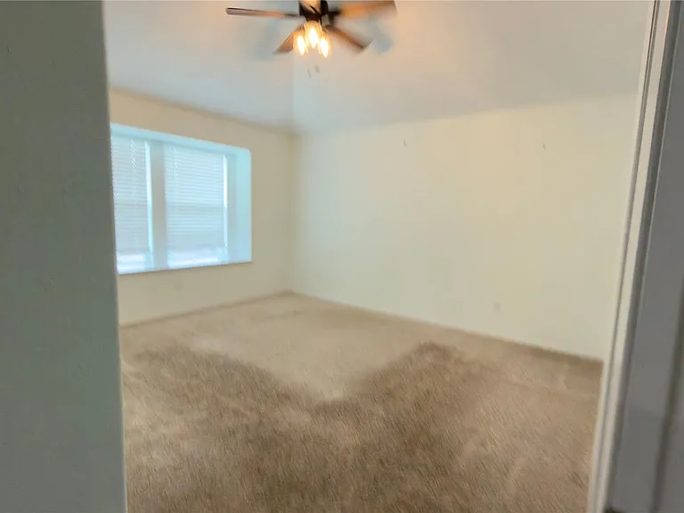 128 Riverhill Dr — Photo 18